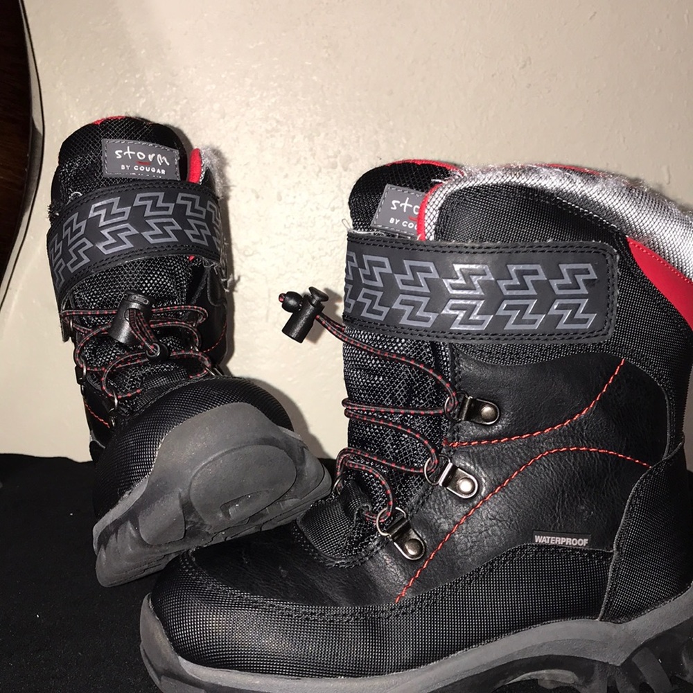 Little Boy Storm Boots size 2